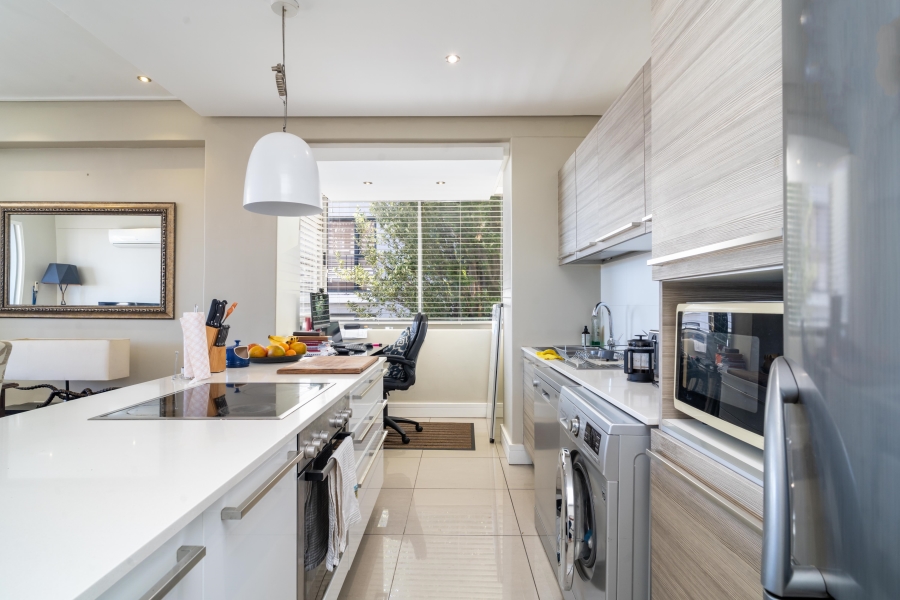 2 Bedroom Property for Sale in Vredehoek Western Cape